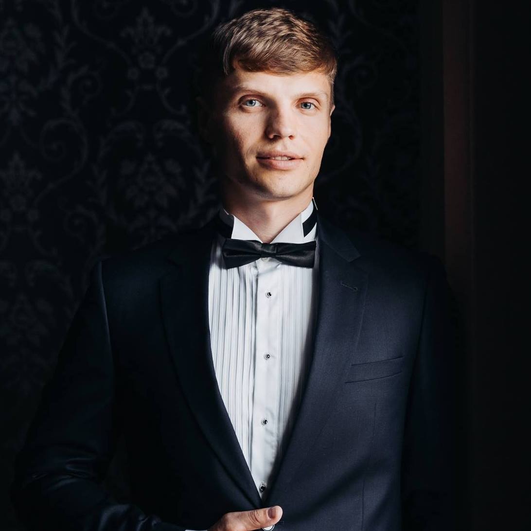 Siarhei Kanushok Siarhei Kanushok photo, the door expert