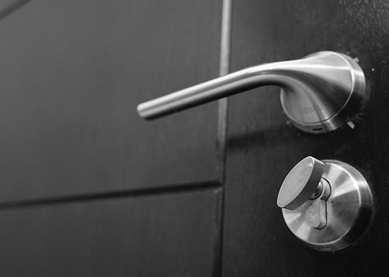 Door knob vs. Lever: How to choose the right hardware for your home